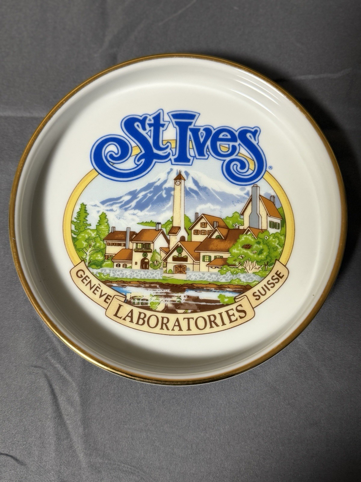 Vintage St. Ives Laboratories Genève Suisse Advertising Plate Fine Porcelain