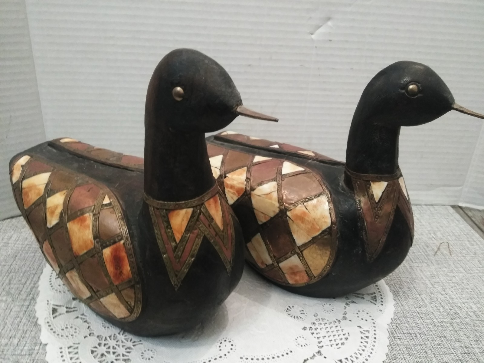 VTG (2) FOLK ART DUCK CARVED HANDCRAFTED FROM WOOD W/ BRASS,COPPER ( PIER 1)