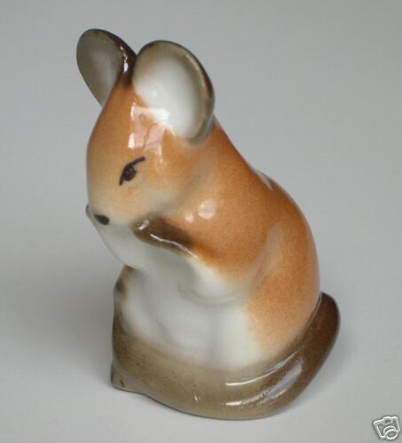 Lomonosov PORCELAIN Figurine MOUSE Eating tan .Hand Painted