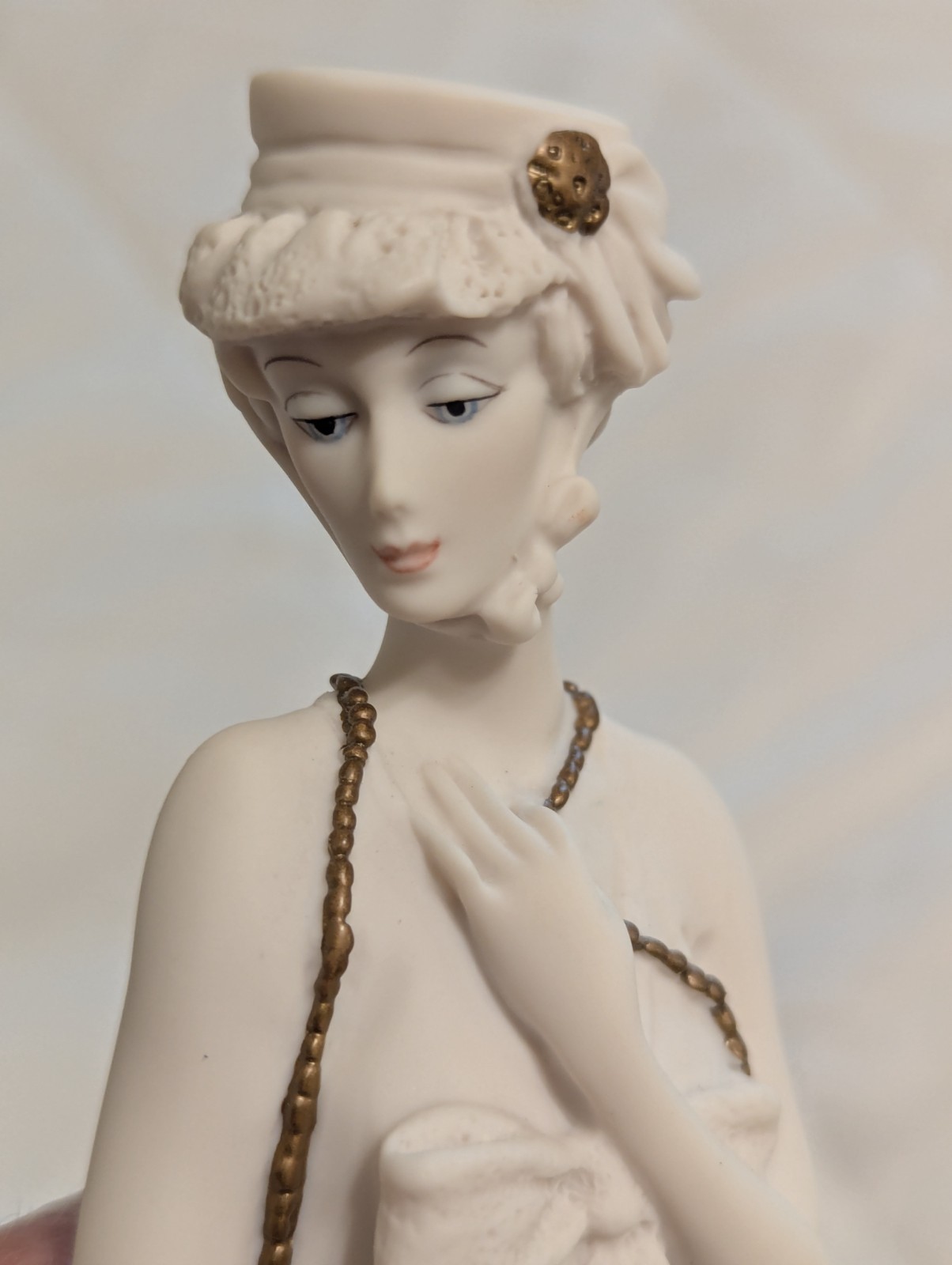 G. Armani Figurine Statue Lady with a chain and a hat 1987 Florence 10.5 inches