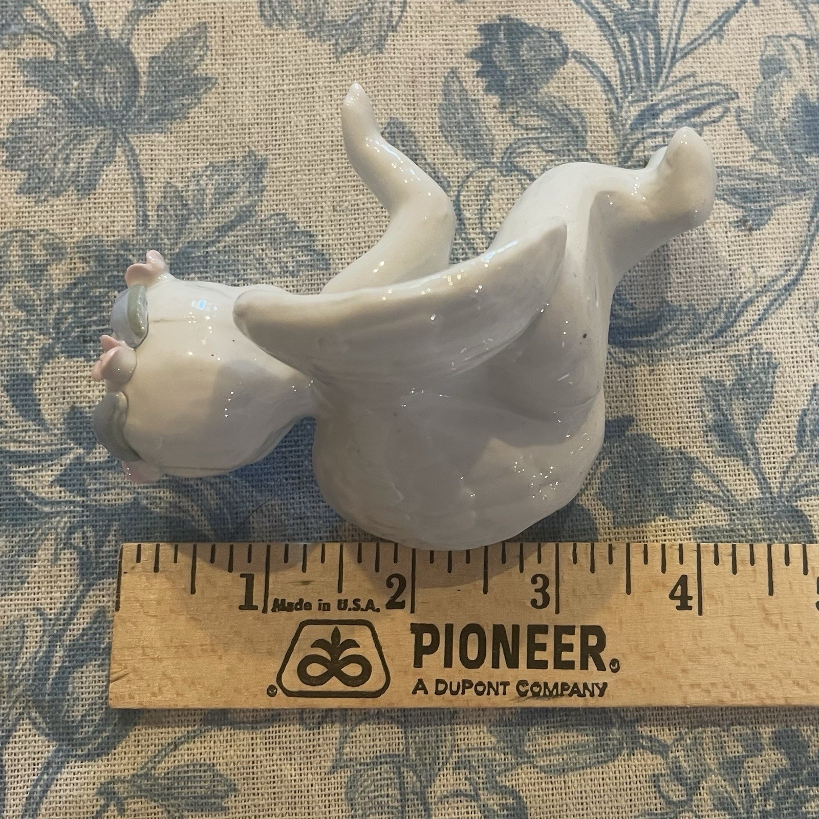 Vintage Porcelain Cherub Angel Shelf Sitter Figurine White Rose Crown Halo Ledge