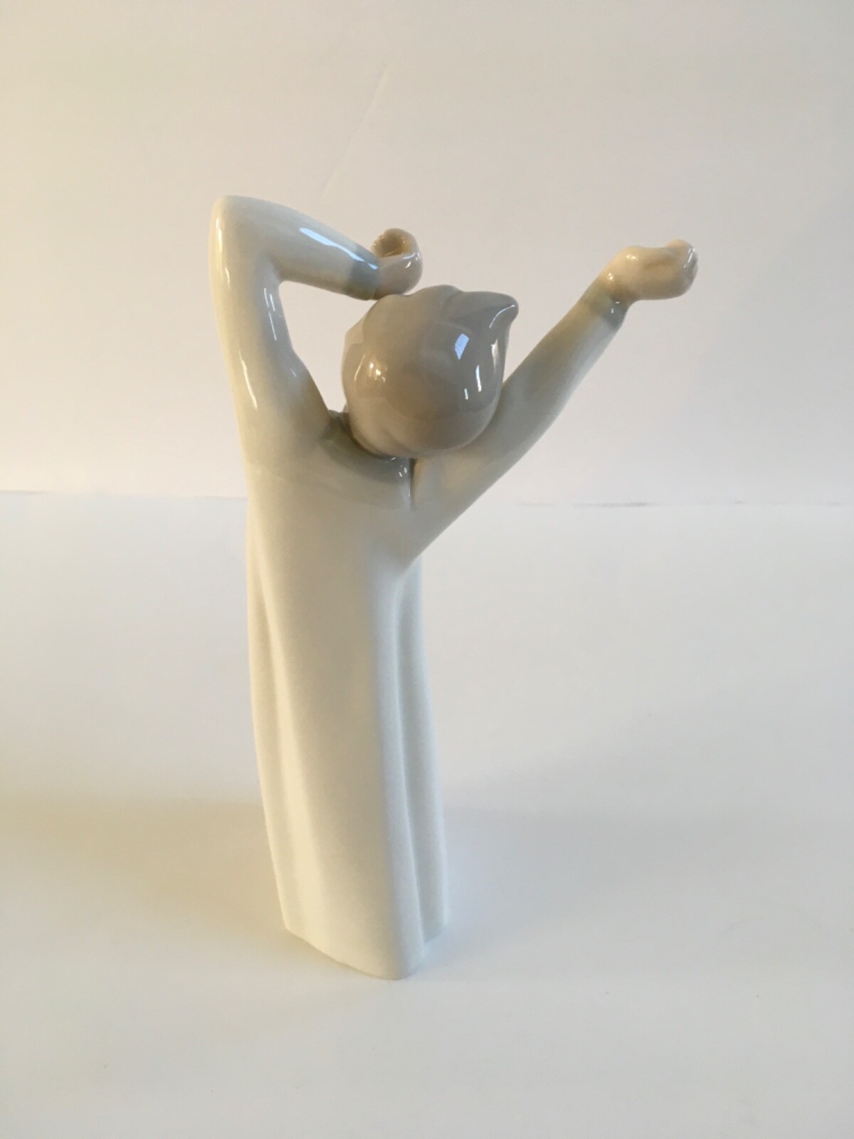 LLADRO “Boy Awakening” by Fulgencio Garcia BOY IN NIGHTGOWN, YAWNING