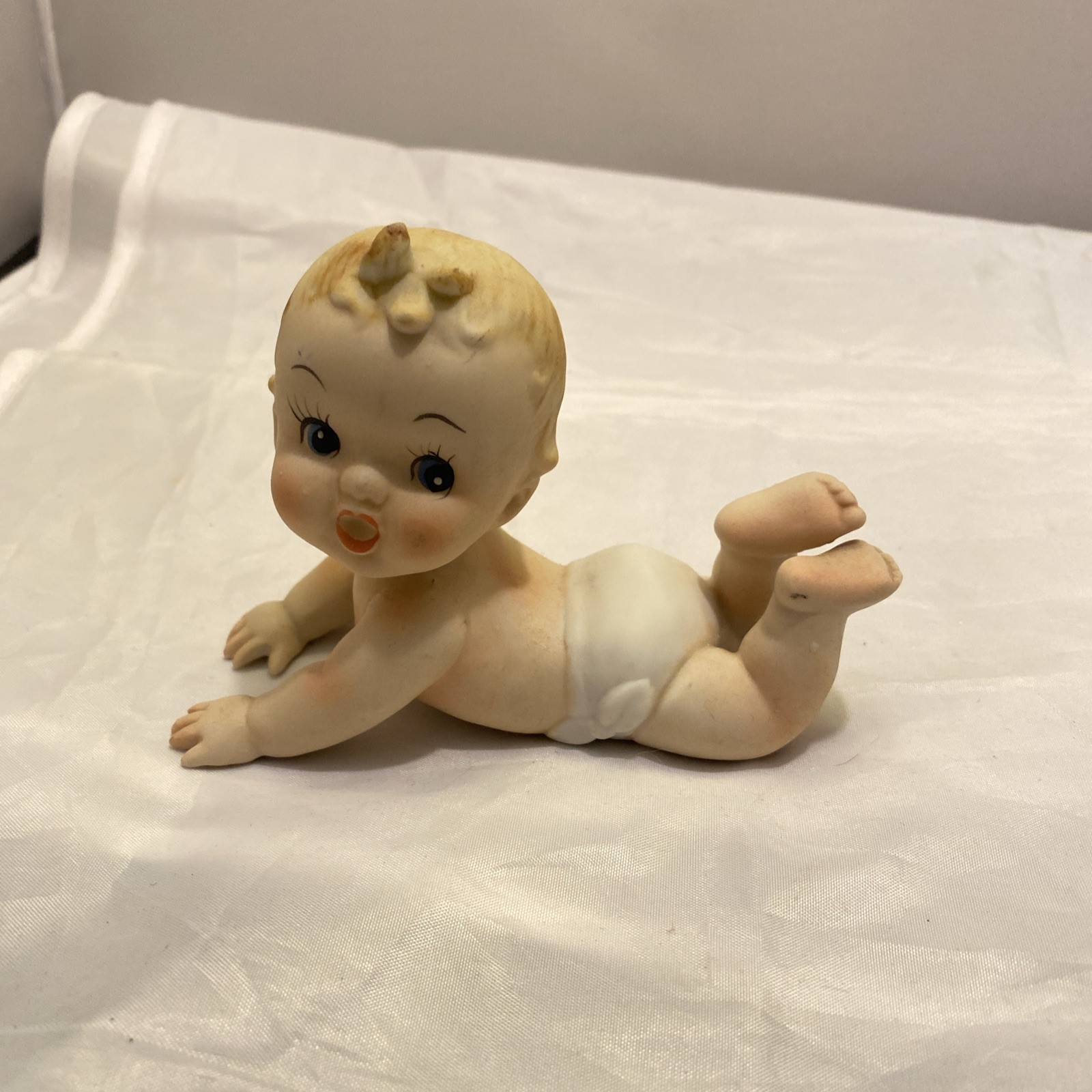 Vntg Crawling Napco Piano Baby on Tummy Porcelain Bisque Figurine N3149 5.5”