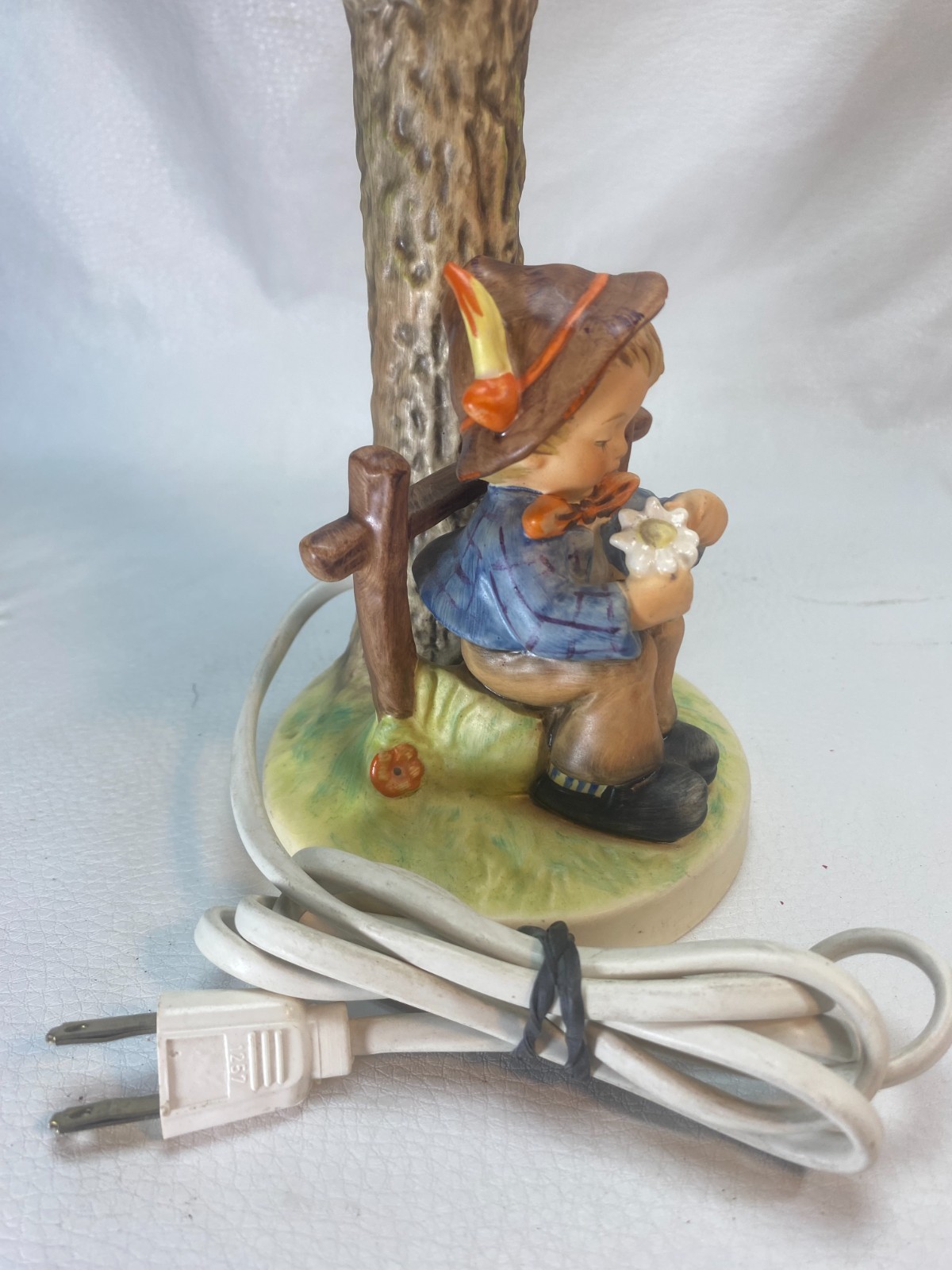 Goebel Hummel Figurine Lamp #227 She Loves Me/She Loves Me Not RARE Vintage