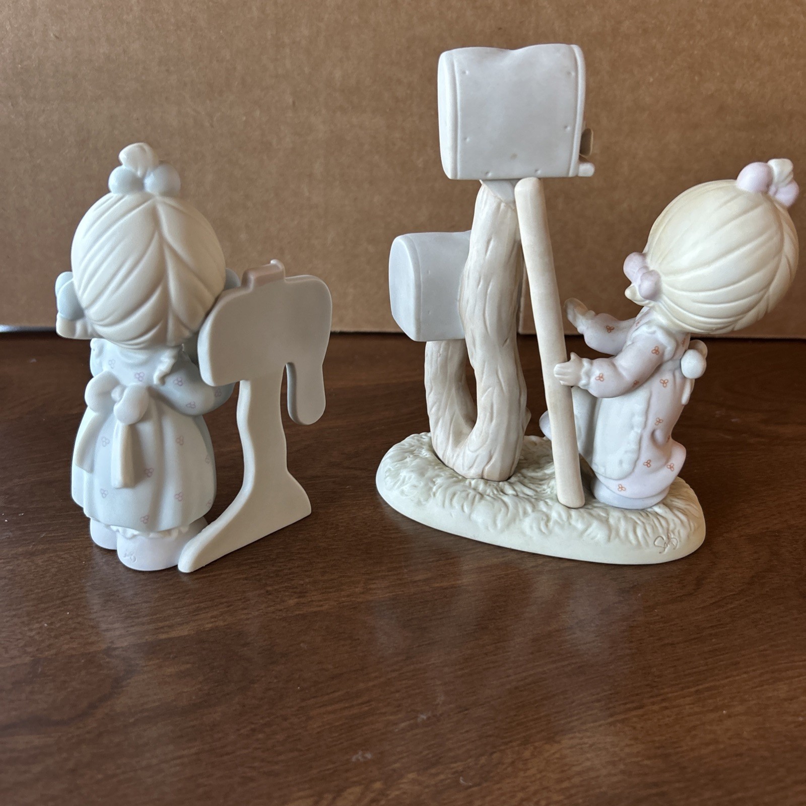 🚨 Precious MomentsGood News Is So Uplifting & Sharing Good News Figurines
