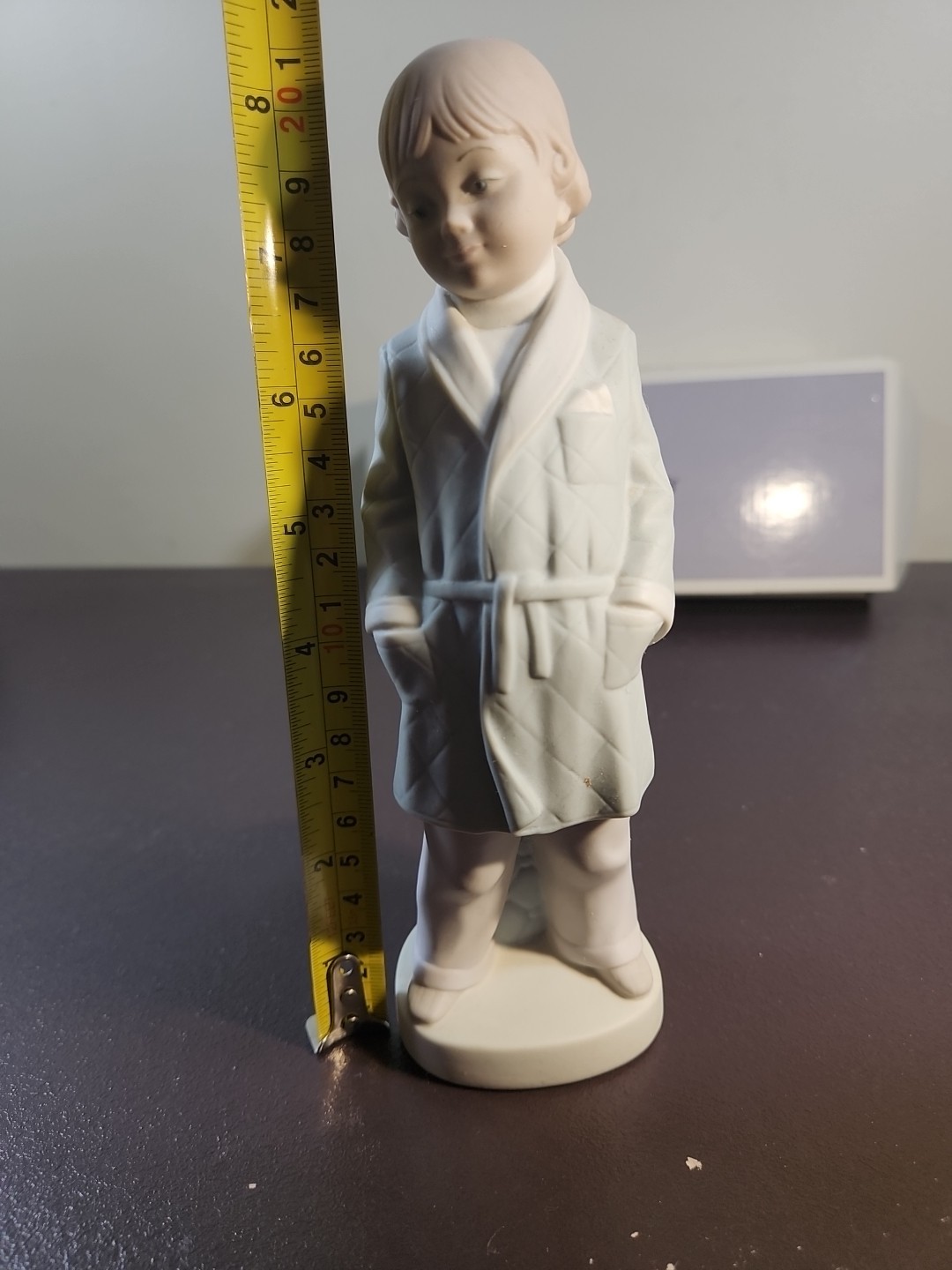 LLADRO FIGURE BOY w/ SMOKING JACKET by Francisco Catalá #4900 retired 4900