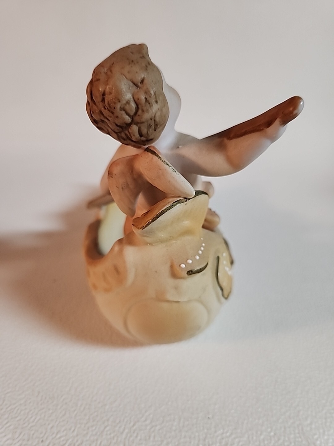 Angel Cupid Lenwile Cherub Rowing Canoe Figure Raised Floral Accent Japan