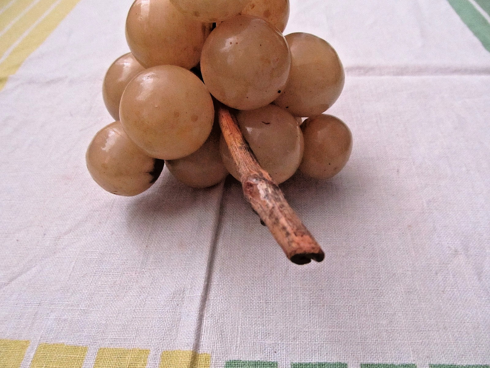 Vintage Alabaster green grapes stone fruit from Italy