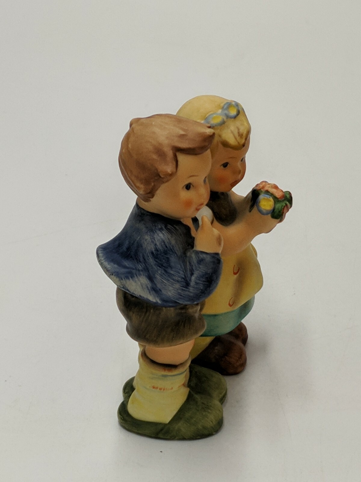 Signed! Hummel, We Congratulate, #214E, TMK6, 3 3/4″, Excellent Shape Must See