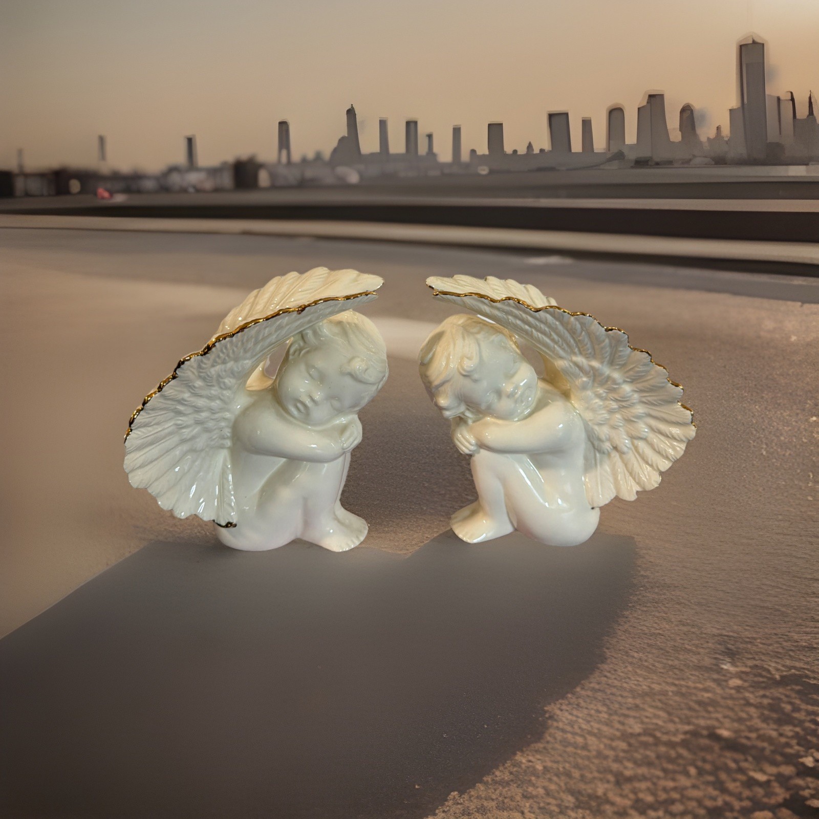 VTG Set Of 2 Porcelain Cream Angel Cherub Wings Gold Trim Table Figurines *READ*
