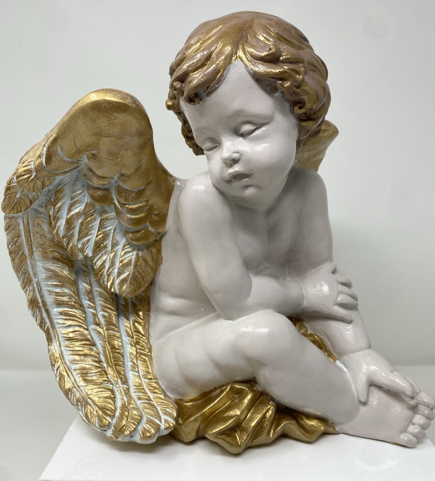 VTG Winged Cherub Angel Sitting Hand painted Gold/ White 10” H