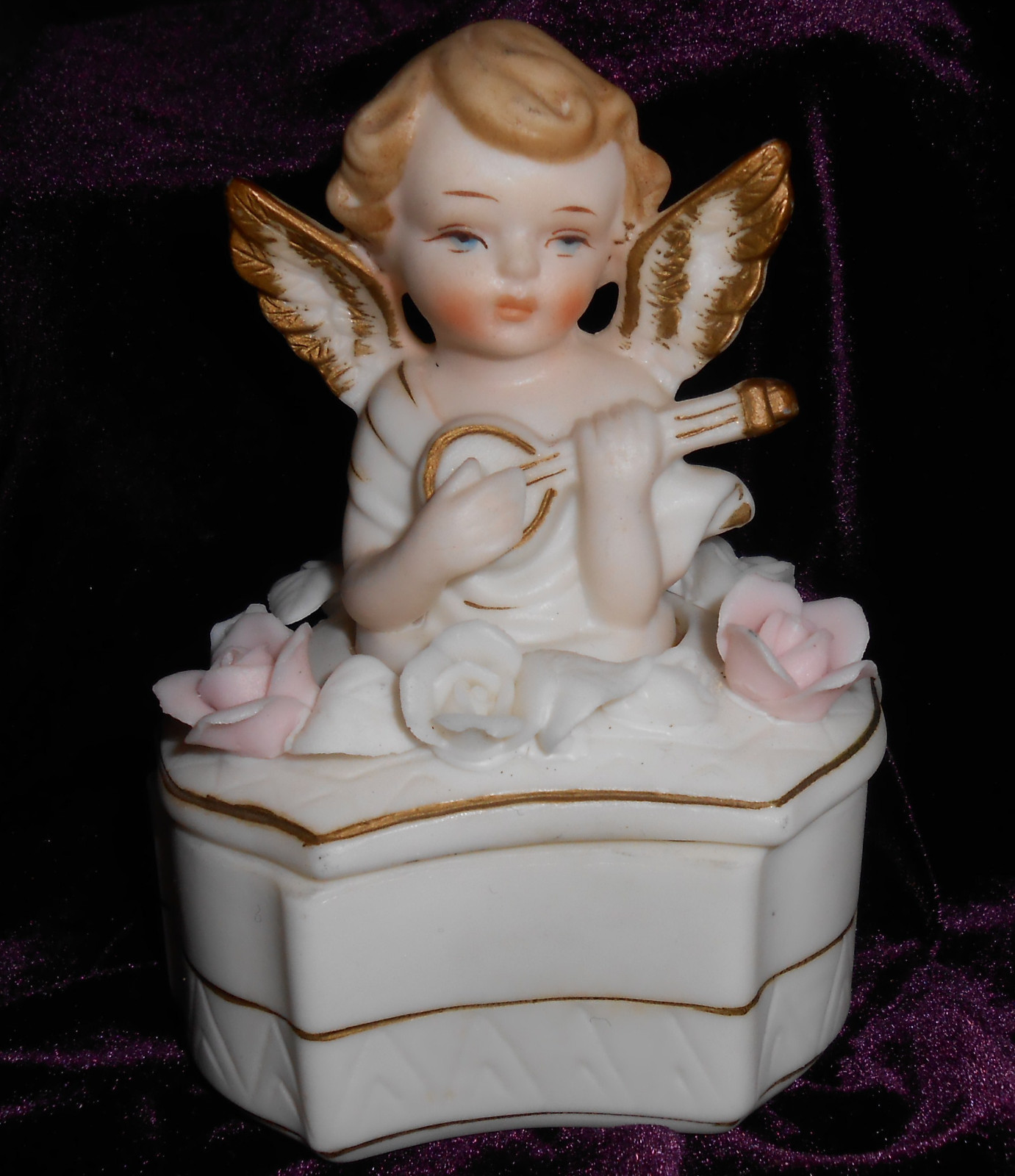 ARCO PORCELAIN ANGEL PLAYING HARP TRINKET BOX WITH ROSES* DELICATE