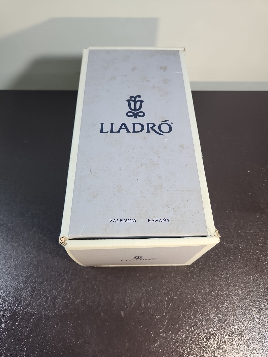LLADRO FIGURE BOY w/ SMOKING JACKET by Francisco Catalá #4900 retired 4900