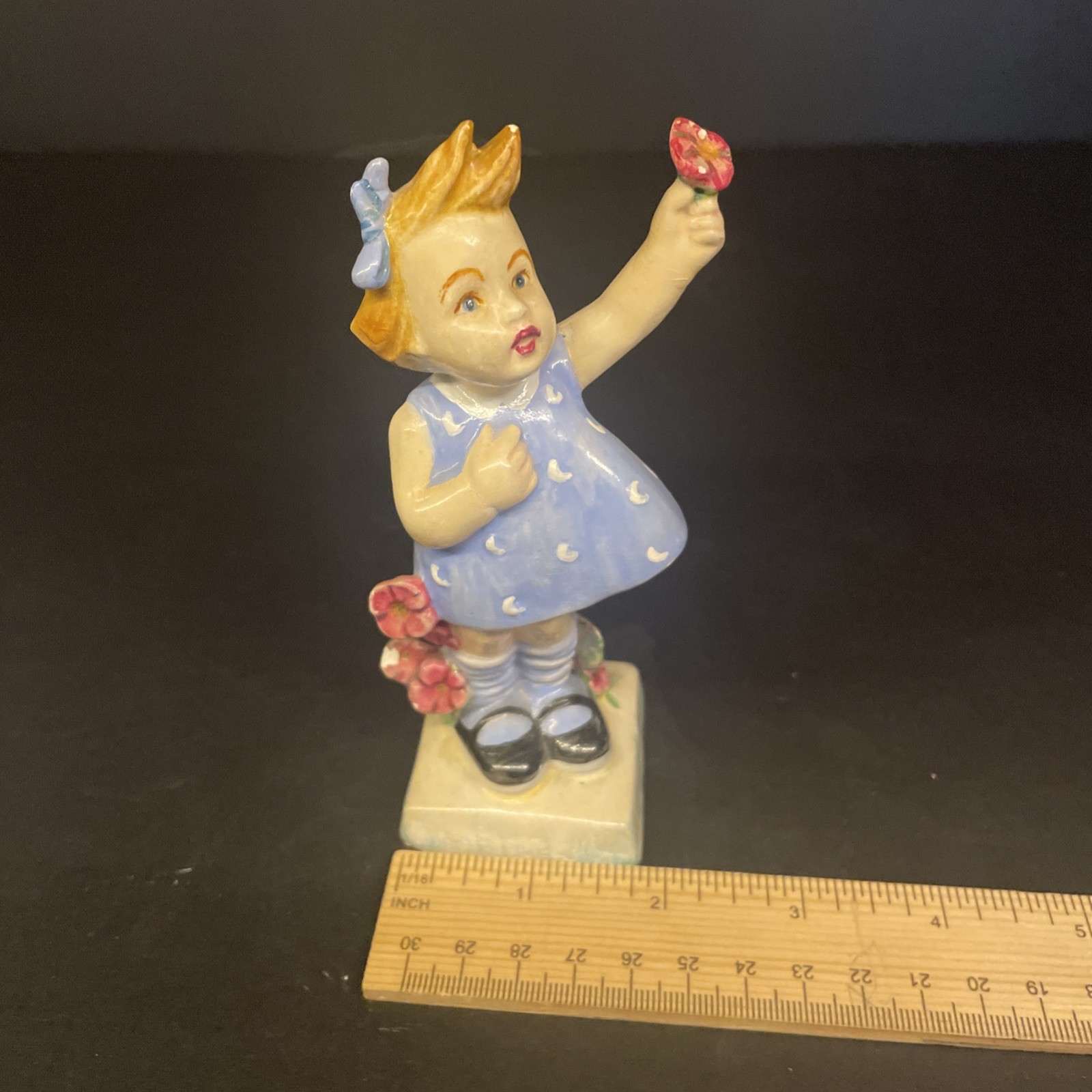 Goebel Hummel Figurine Spring Cheer . Beautiful Girl With Flowers 5.75 in Tall