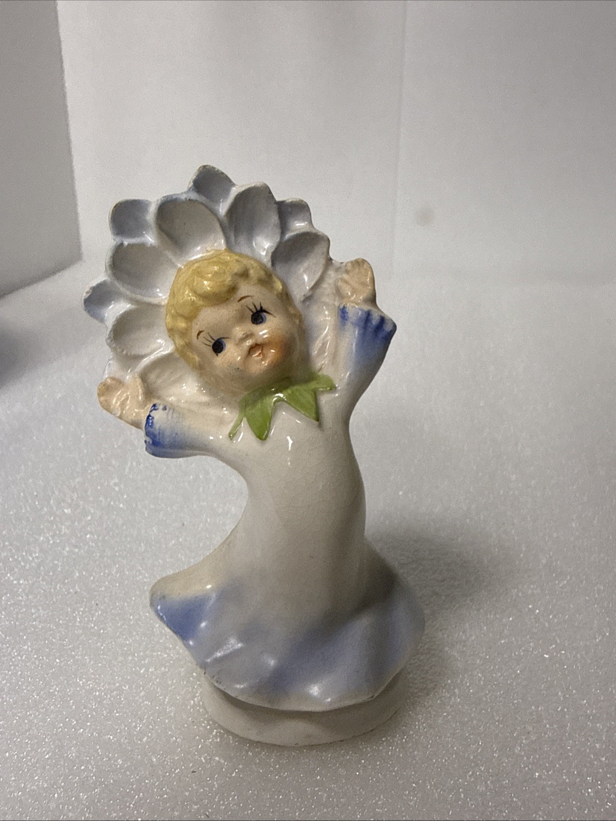 Vintage 1956 Napco July Water Lily Flower Girl Figurine Japan C1931 Kitsch MCM