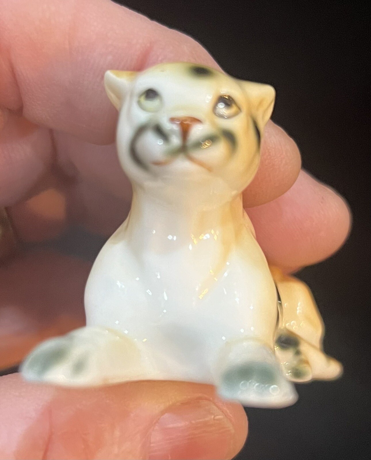 Vintage Bone China From Taiwan Cheetah Ornament. Great Condition.