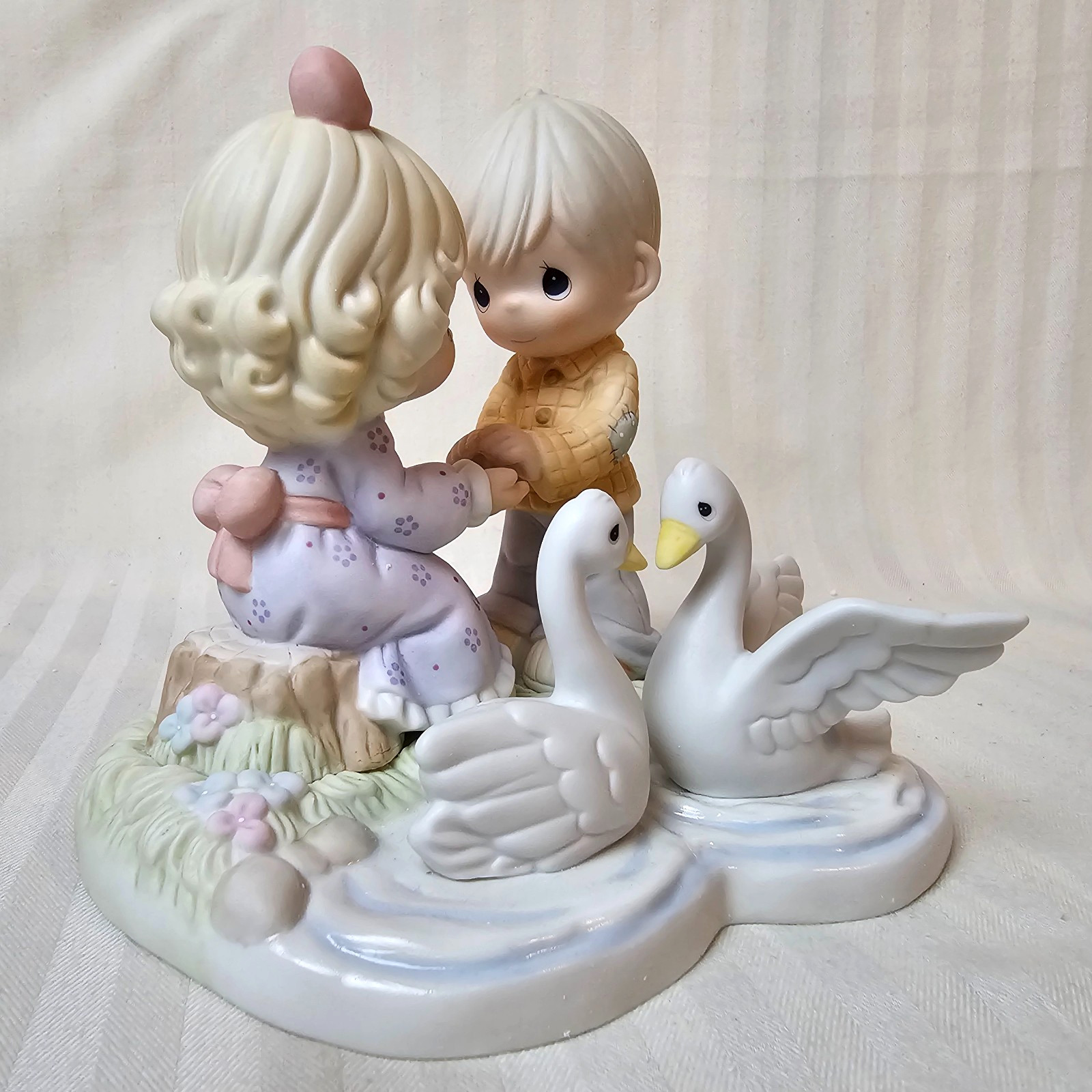 Precious Moments ‘Your Love Gives Me Wings’ 2006 Swans Lake Pond Couple 610070