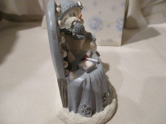 ENCORE Group Snow Buddies Figurine “Aunt Crystal Vanity Makeup” 2001 3″ T x 4″ W