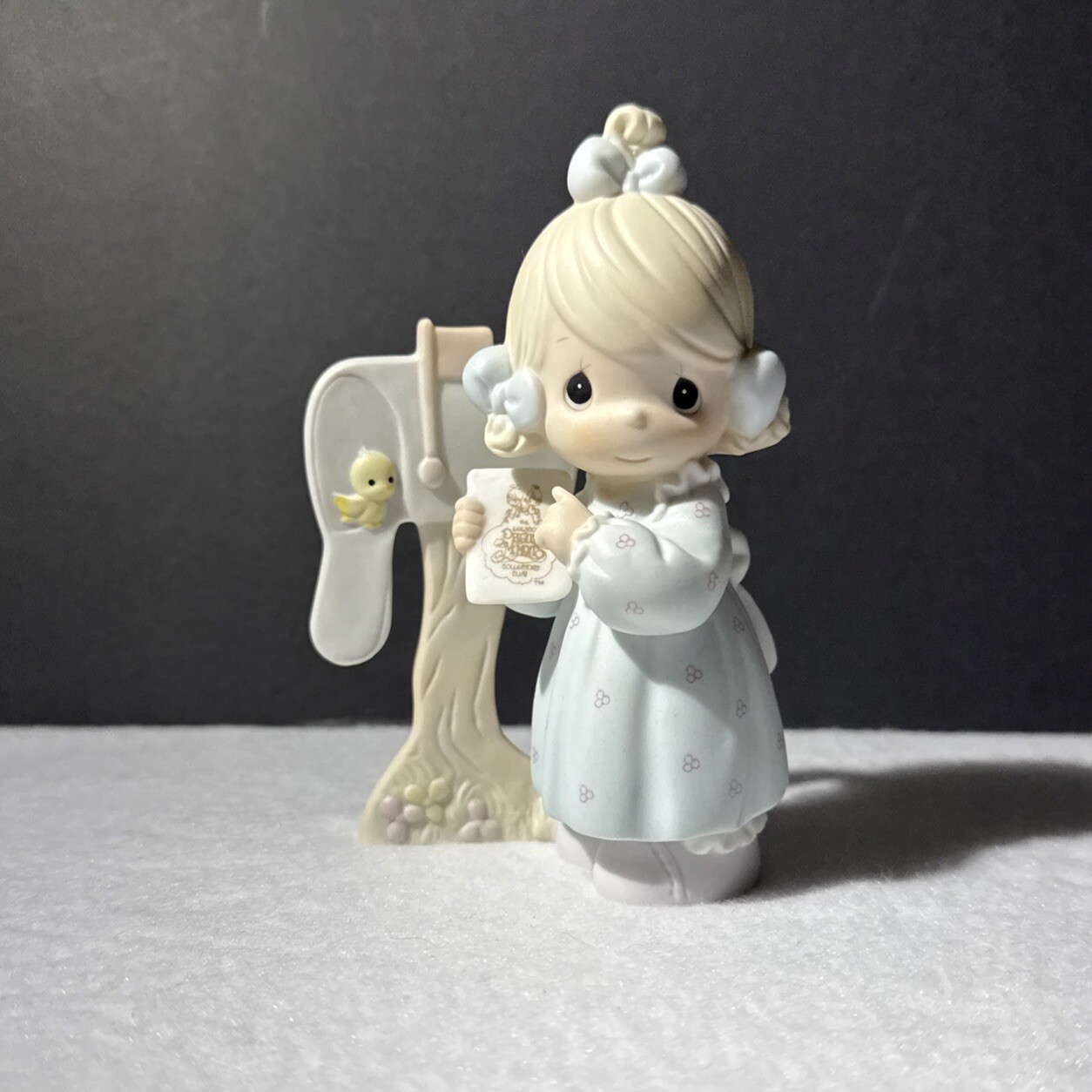Precious Moments Figurine – Sharing The Good News Together -1991 Symbol Member..