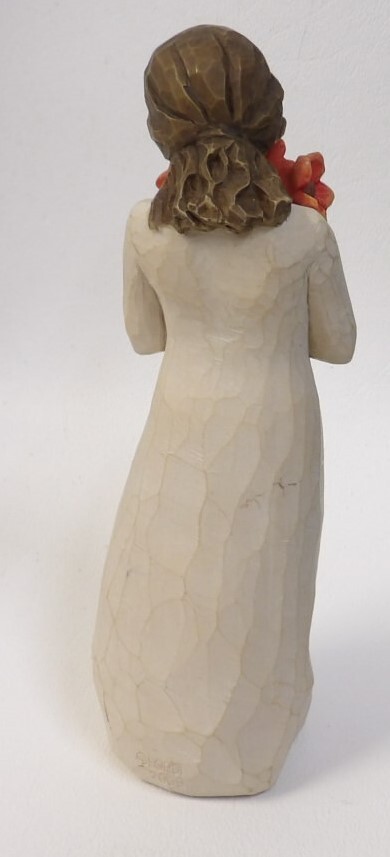 Willow Tree Demdaco Susan Lordi – Surrounded by Love 5 1/2″ Figurine