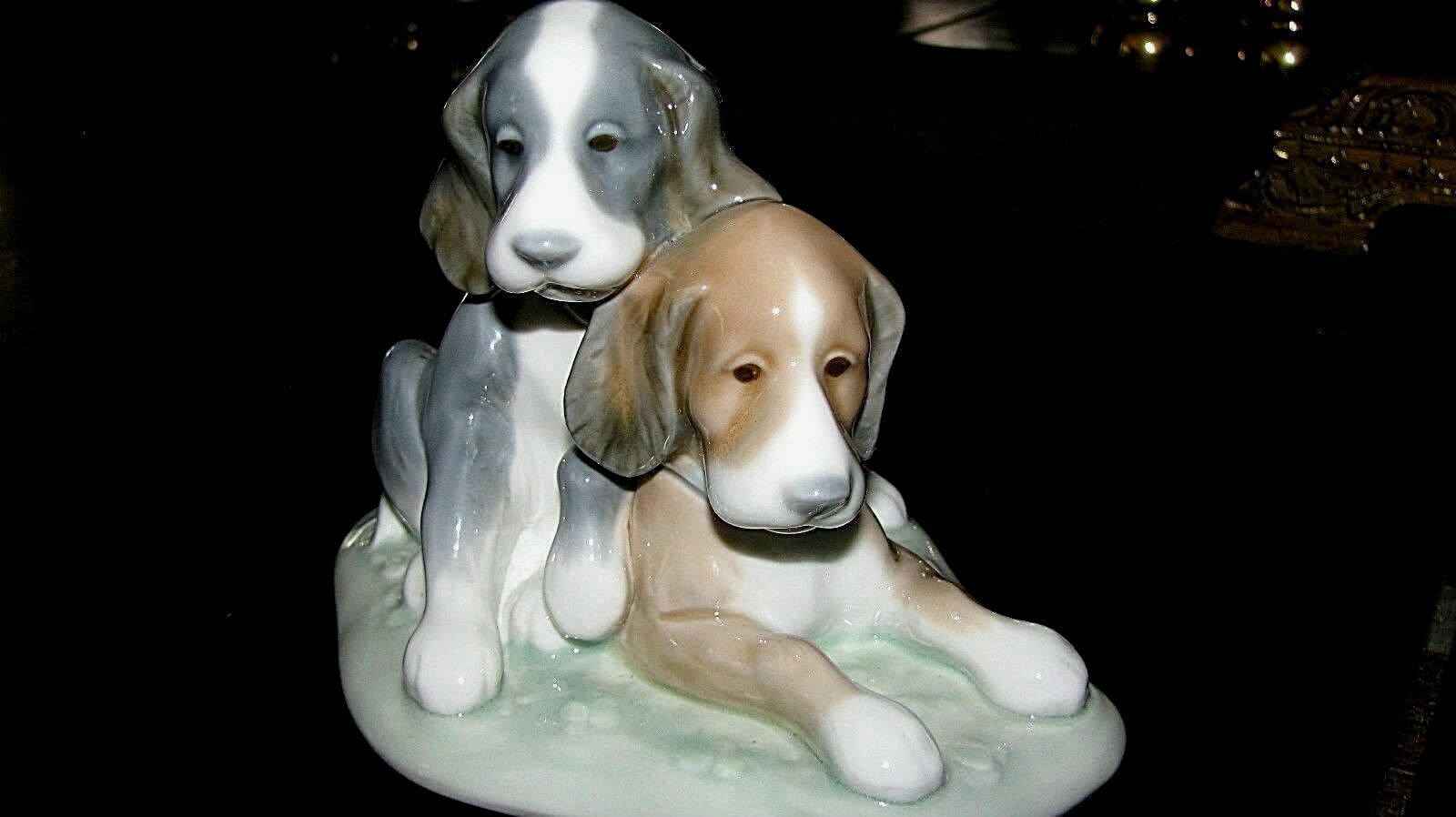 Sweet LLADRO/NAO 2 DOGS FIGURINE: Gloss 5.75 x 4.50″, Perfect Condition, Gift?