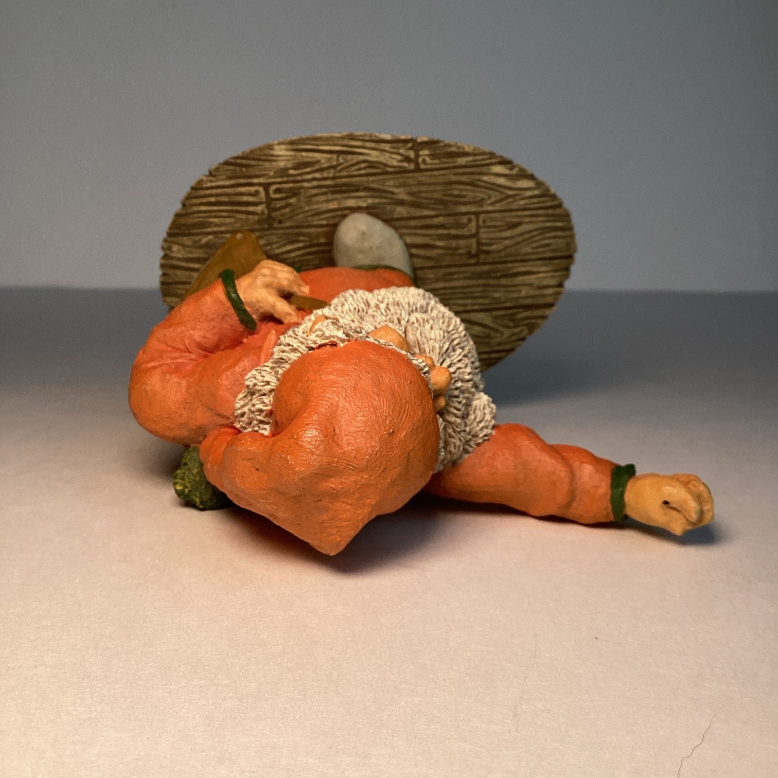 Vintage Sandman Hitchhiker Thumbs Up Figurine Klaus Wickl Signed ‘94 Santa Gnome