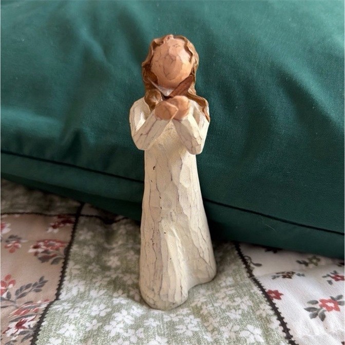 Willow Tree Angel of Freedom Figurine Susan Lordi Hand Painted Resin 5.5in