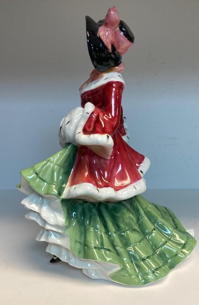 Royal Doulton Figurine Winter Time Style Two HN3622 8 1/2″ Tall