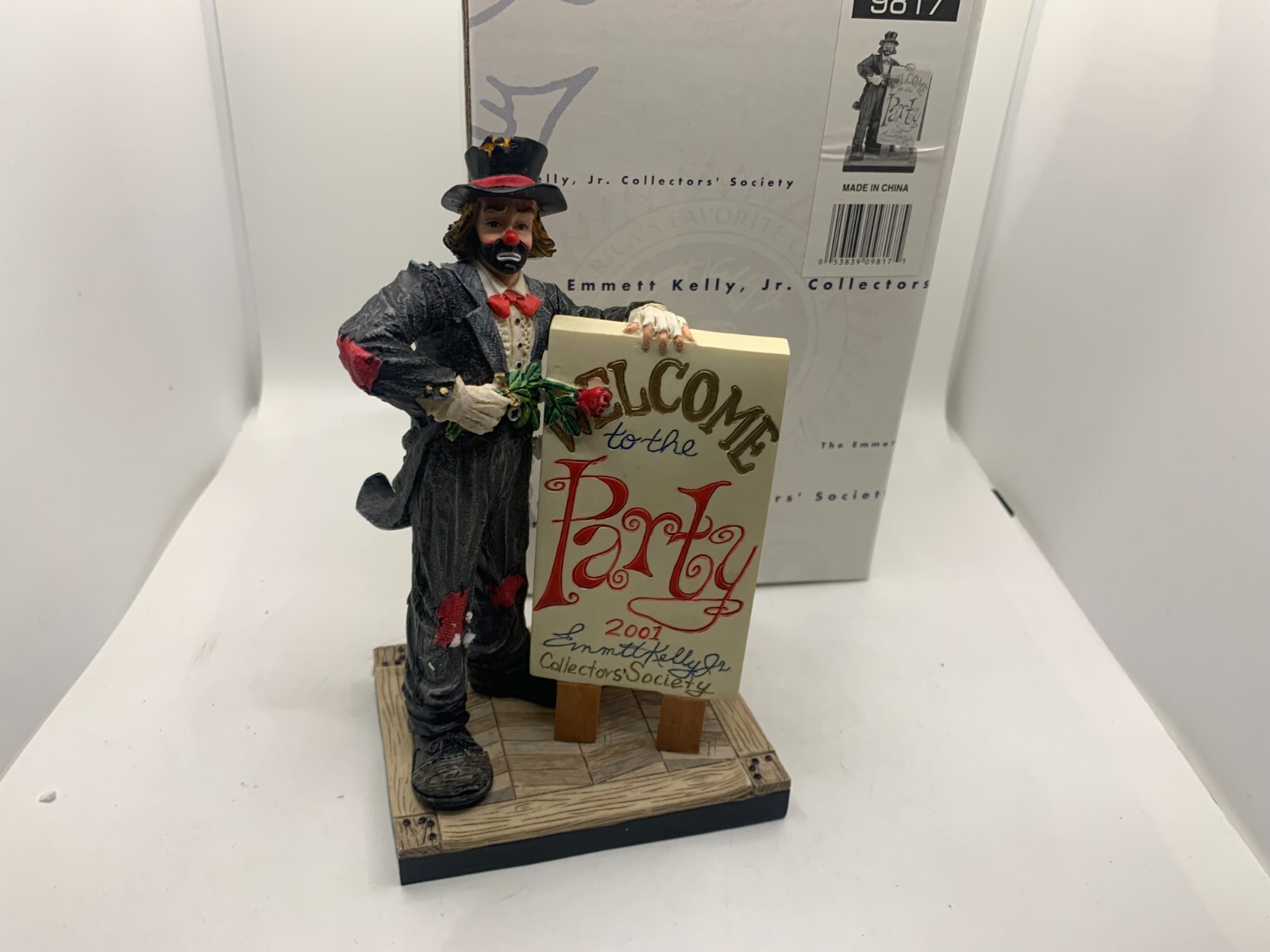 NIB 2001 Emmett Kelly Jr Collectors Society “Welcome To The Party” #9817