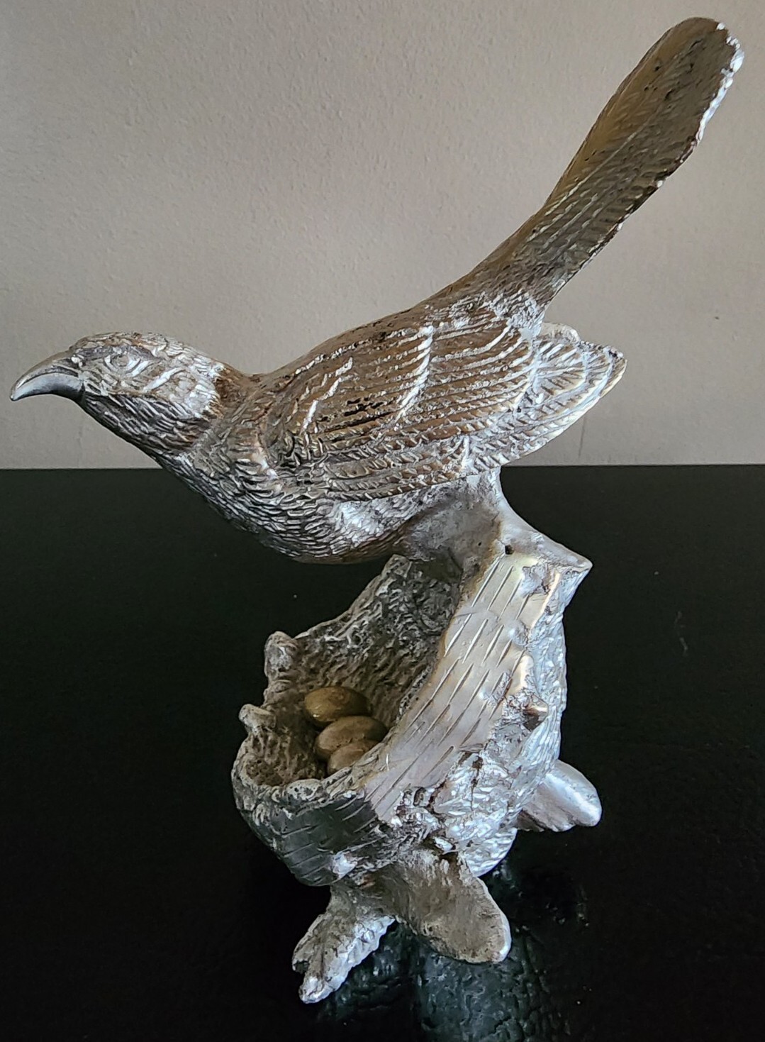 Decor Momma Bird Sitting on Protecting Nest with removable Eggs VTG Pewter Brass