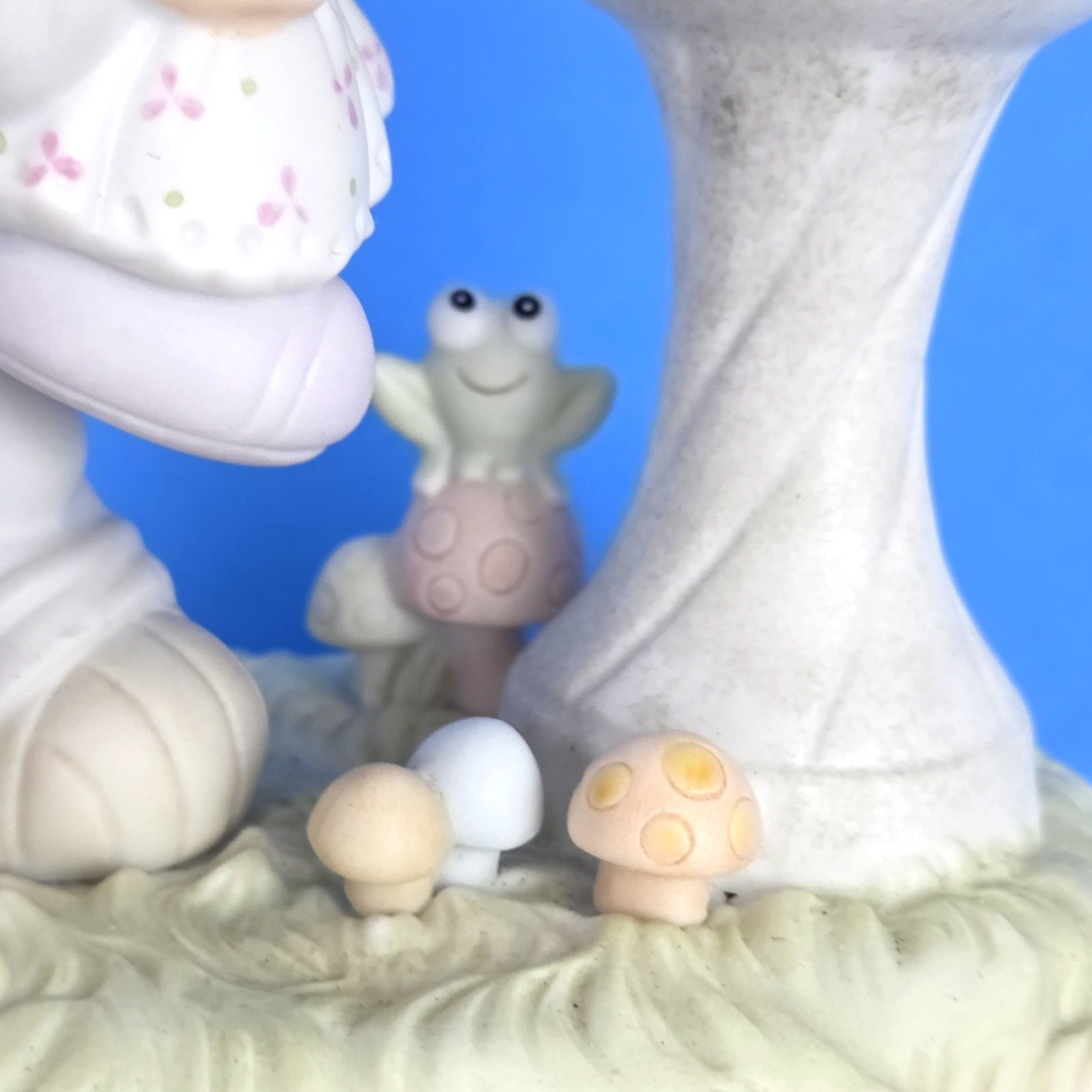 Precious Moments “Your Love Is So Uplifting” Figurine