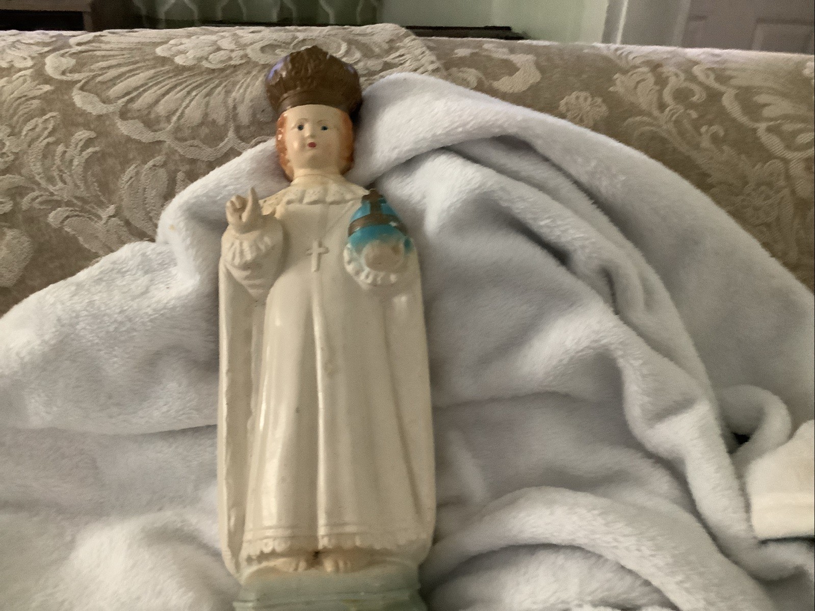 VINTAGE INFANT of PRAGUE STATUE 12x4x4 inches Heavy Ceramic baby Jesus