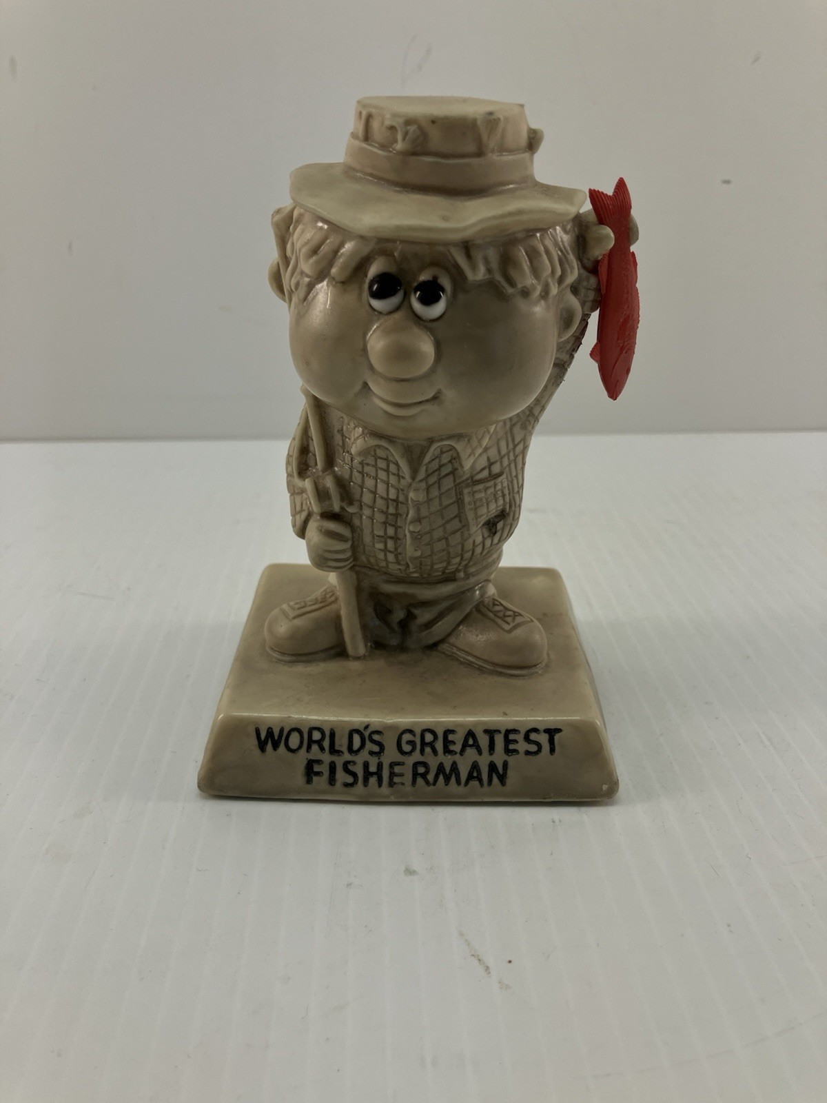 W. And Russ Berries 1968 Sillisculpt Statue Figurine World’s Greatest Fisherman