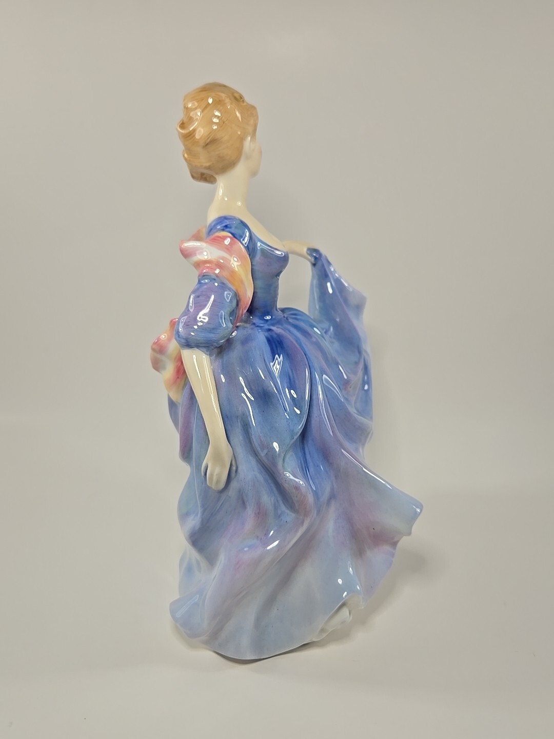 Royal Doulton England bone China figurine Blue Dress Art Elizabeth H.N. 2465