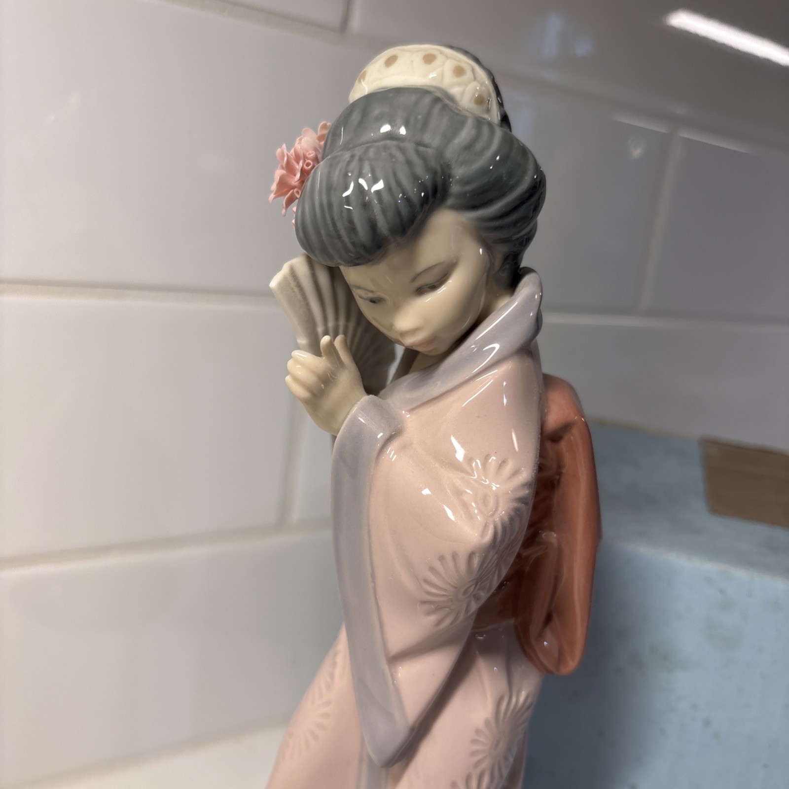 Lladro Timid Japanese Geisha Girl #4990 – Excellent Condition With Box