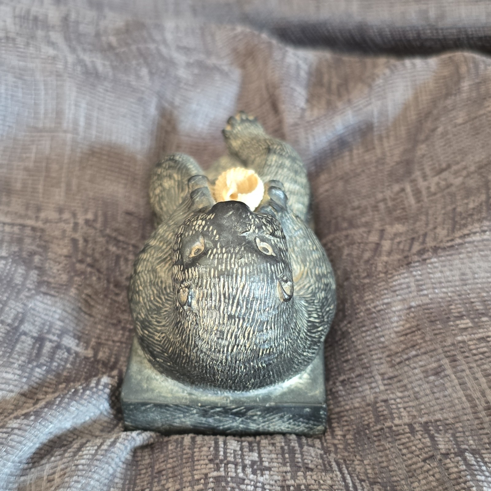 NUVUK CANADA Carved Textured Stone Otter Figurine on Base Holding Shell