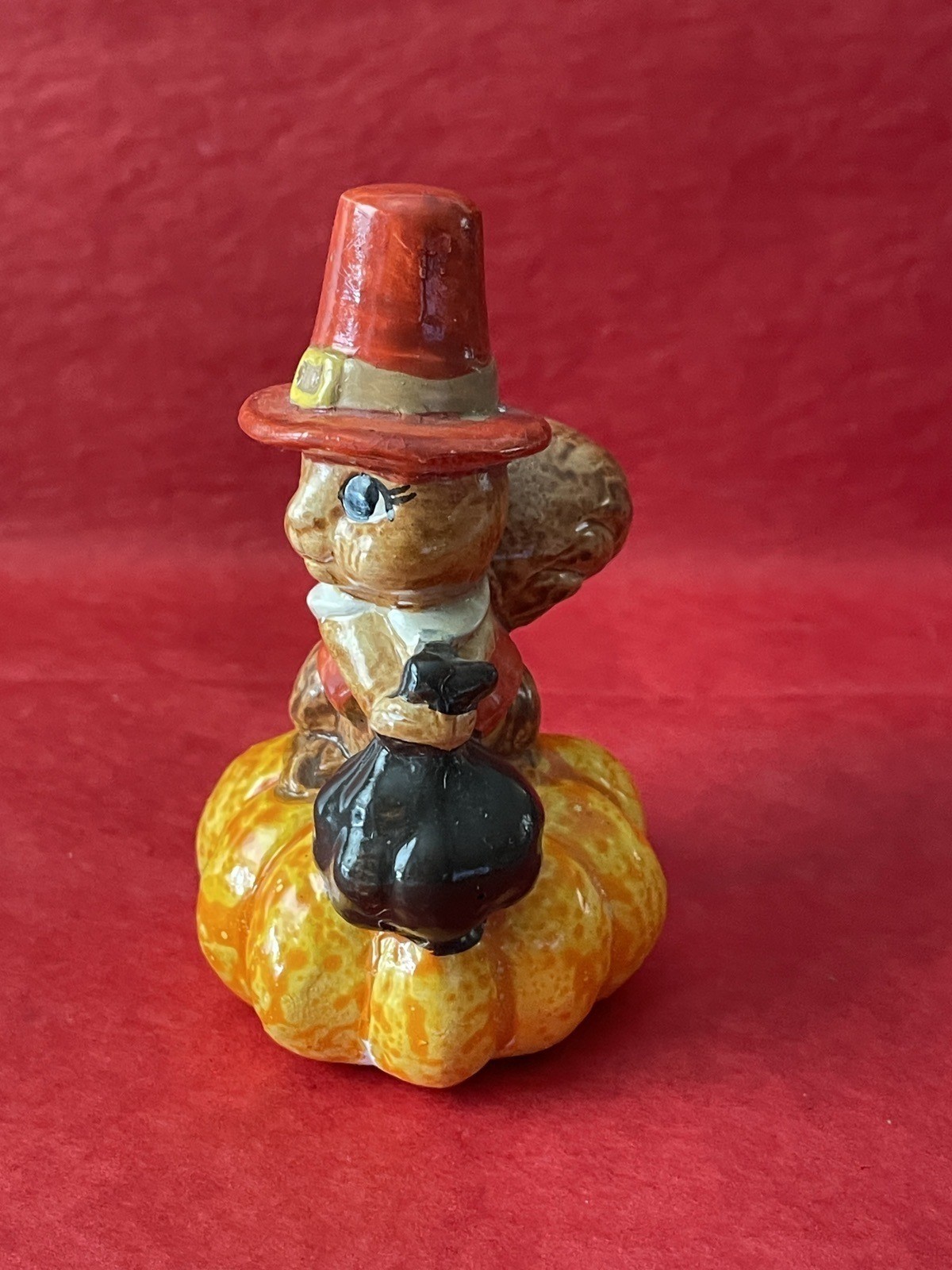 Japan Squirrel In Pilgrim’s Hat Ceramic Figurine Thanksgiving Decor