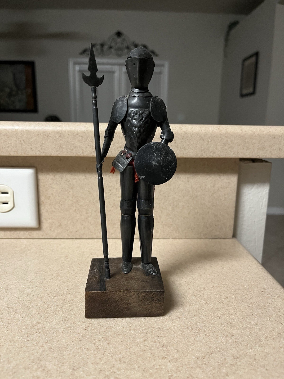 Vintage Medieval Knight In Armor Figurine On Wood Pedestal Renaissance