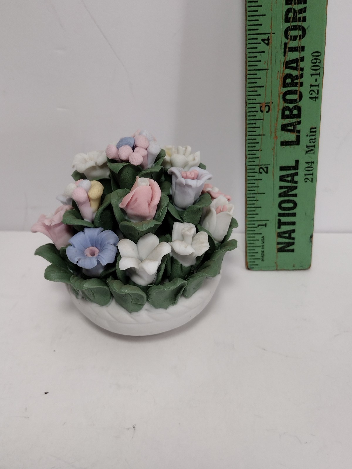 Capodimonte Style Mini Basket Floral Arrangement Wicker Look Small Flower Vtg