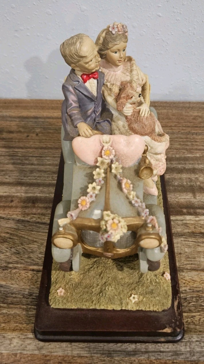 DaVinci Collection 50th Anniversary Newlyweds Honeymoon Figurine Brass Plated