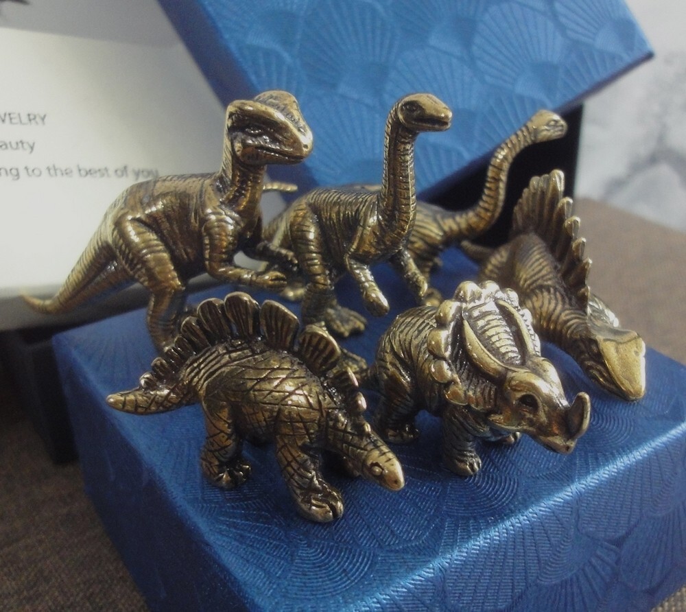 A Set of 6pcs Retro Brass Miniature Dinosaurs Statues Sculptures & Gift Box