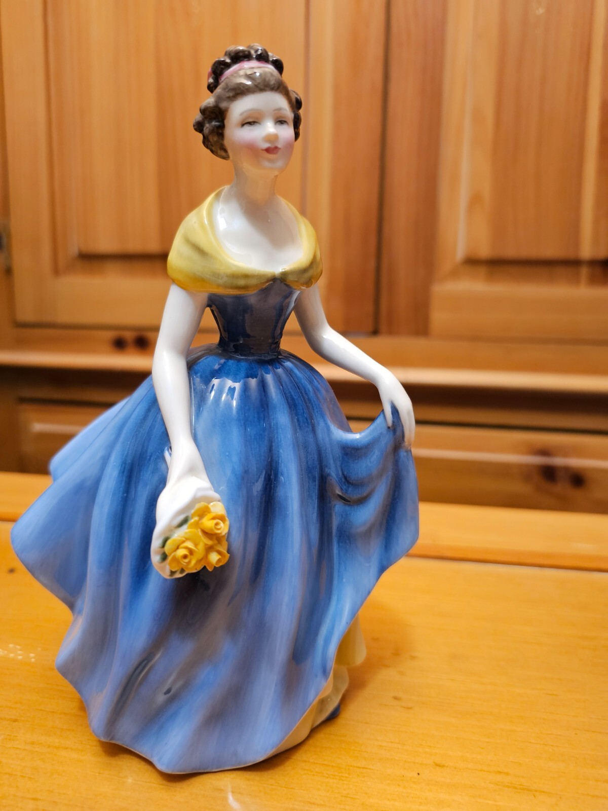 Royal Doulton Figurine 1964 “Melanie” HN2271 made in England