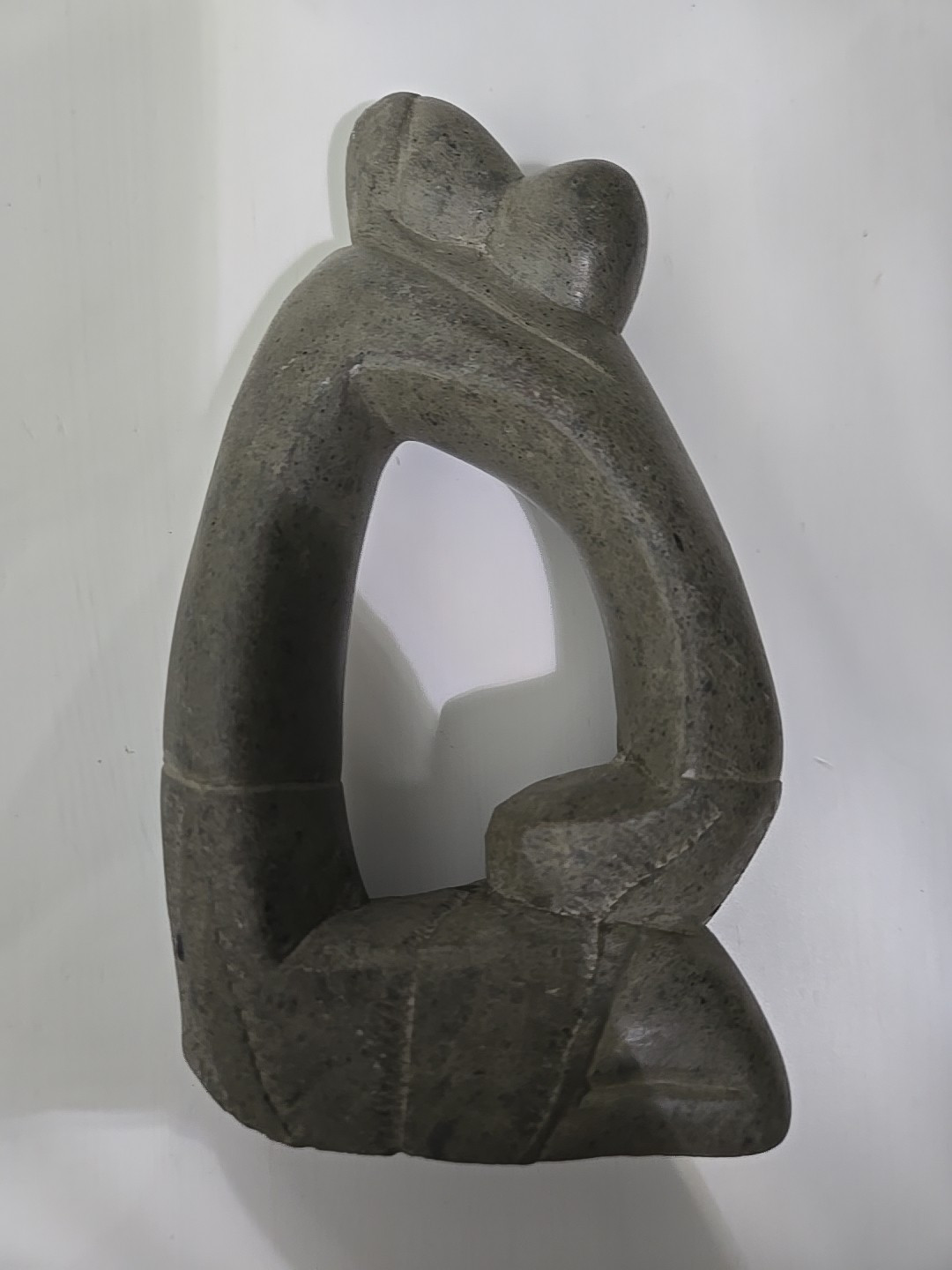 Hand carved Couple Kissing Love Circle MCM Abstract Art Stone Sculpture 7″