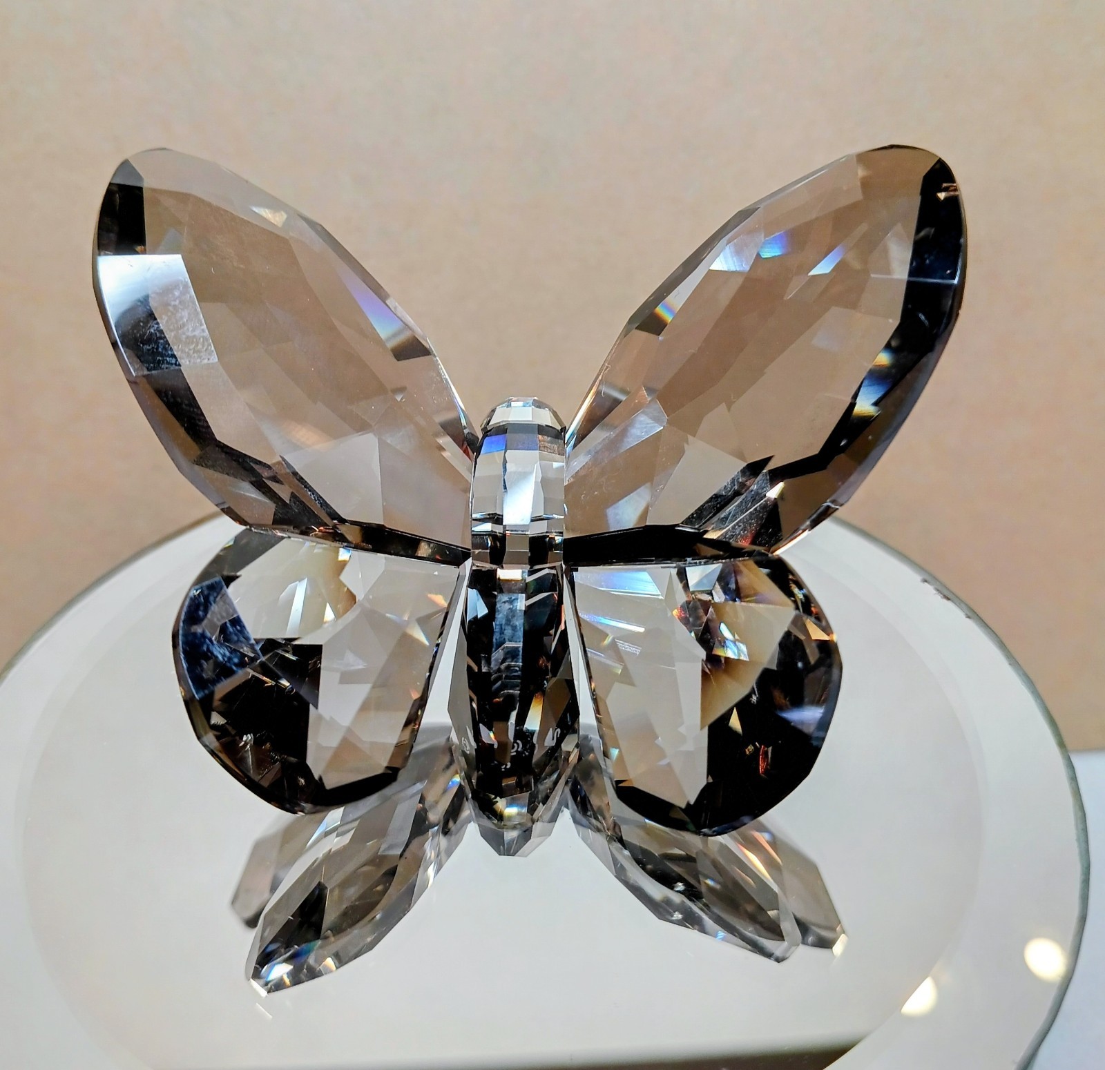 Swarovski Crystal Large Satin Smokey Gray Butterfly Figurine #9100NR000026 N/B