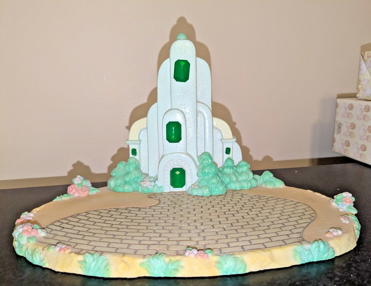 Precious Moments Wizard Of Oz Emerald City Display Base