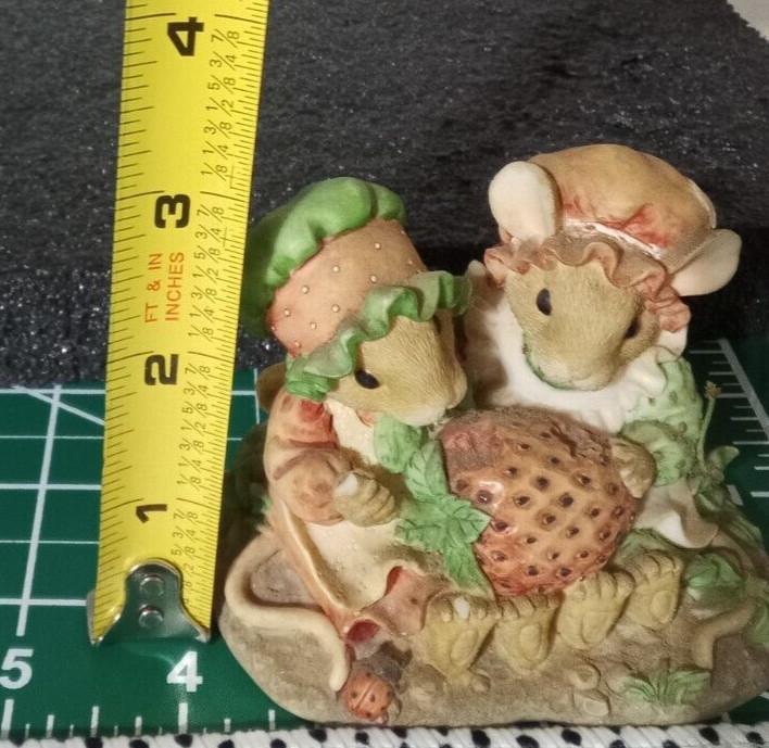 Vtg 90’s Strawberry Shortcake Priscillas Mouse Tales 1997 Enesco 1 has chip toe