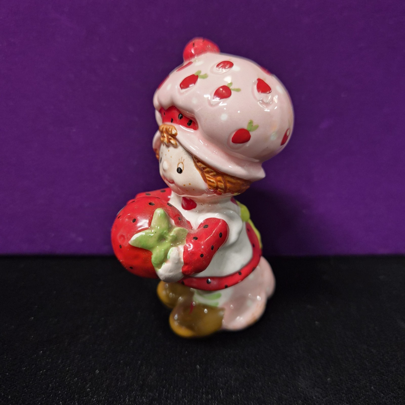 2 Vintage 1981 STRAWBERRY SHORTCAKE Ceramic Figurine CUSTARD WWA Inc 1980s Korea