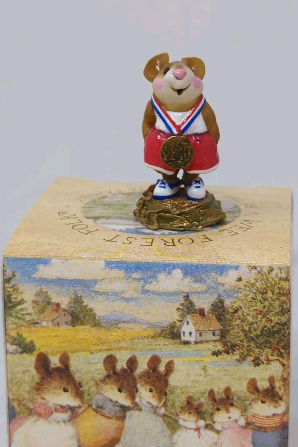 WEE FOREST FOLK – “VICTOR!” – GOLD MEDAL – 1996 #MS-18 BOX