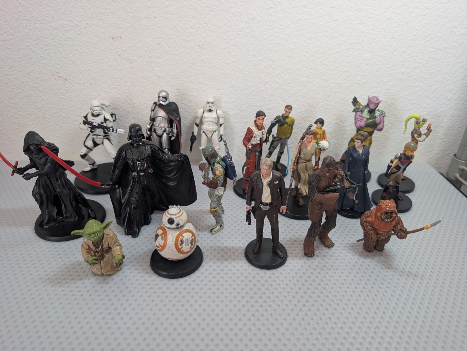Disney Infinity 3.0 Star Wars Figure Lot – 19 Pieces – Vader Kylo Ren Boba Fett
