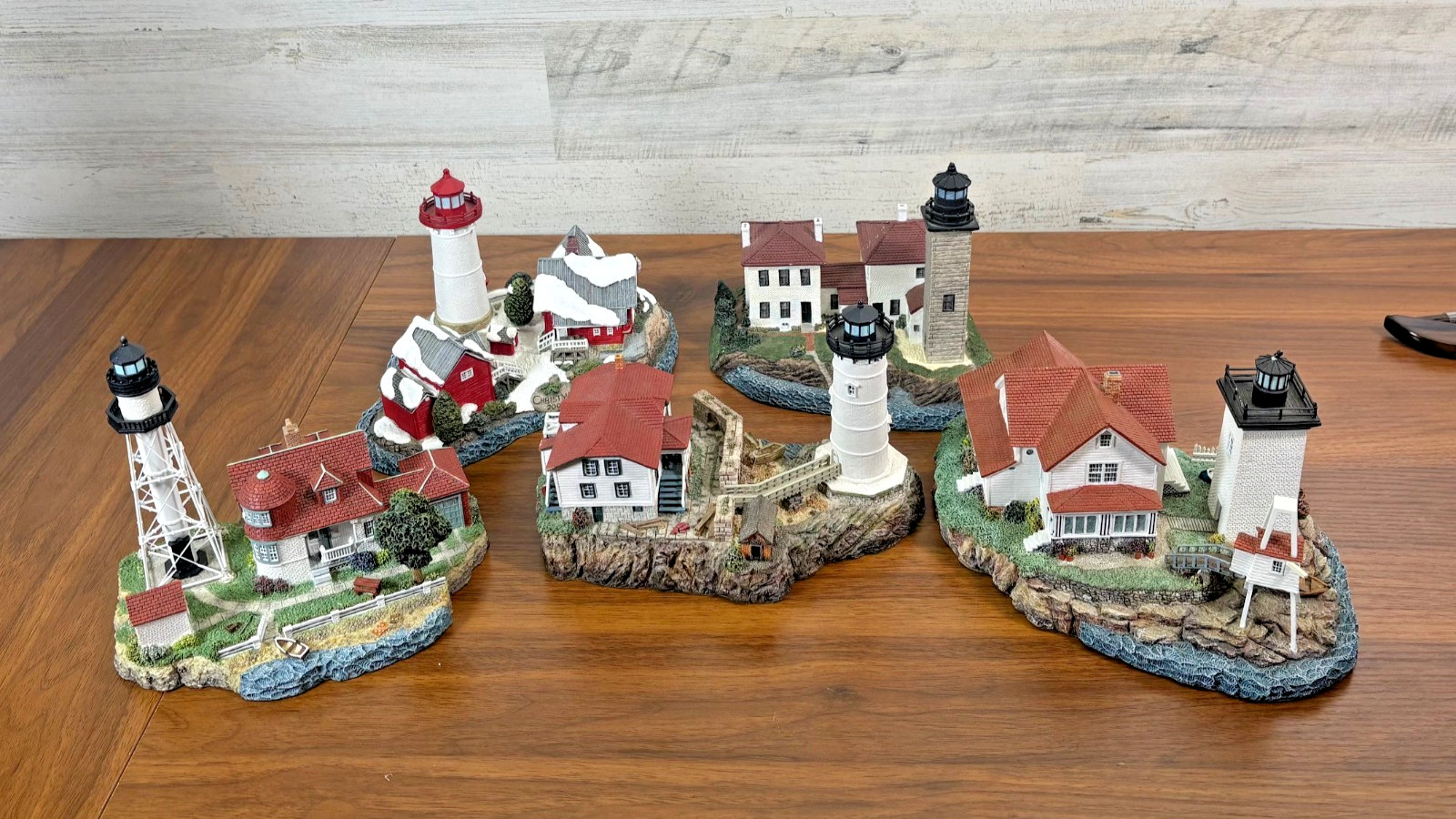 Harbour Lights Lighthouse Christmas Crossover Island 188, 259, 2001, 534 Qty 5